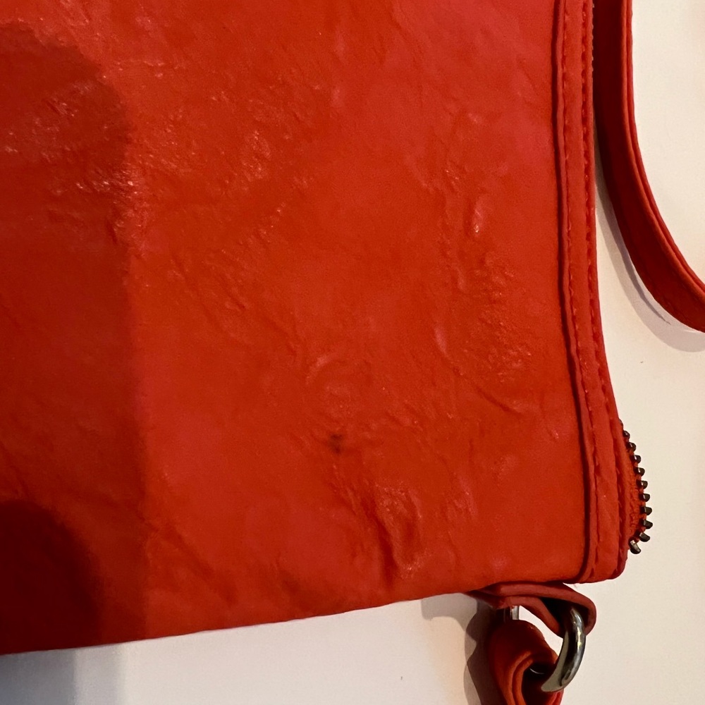 BCBG Crossbody Purse - Picture 4 of 4